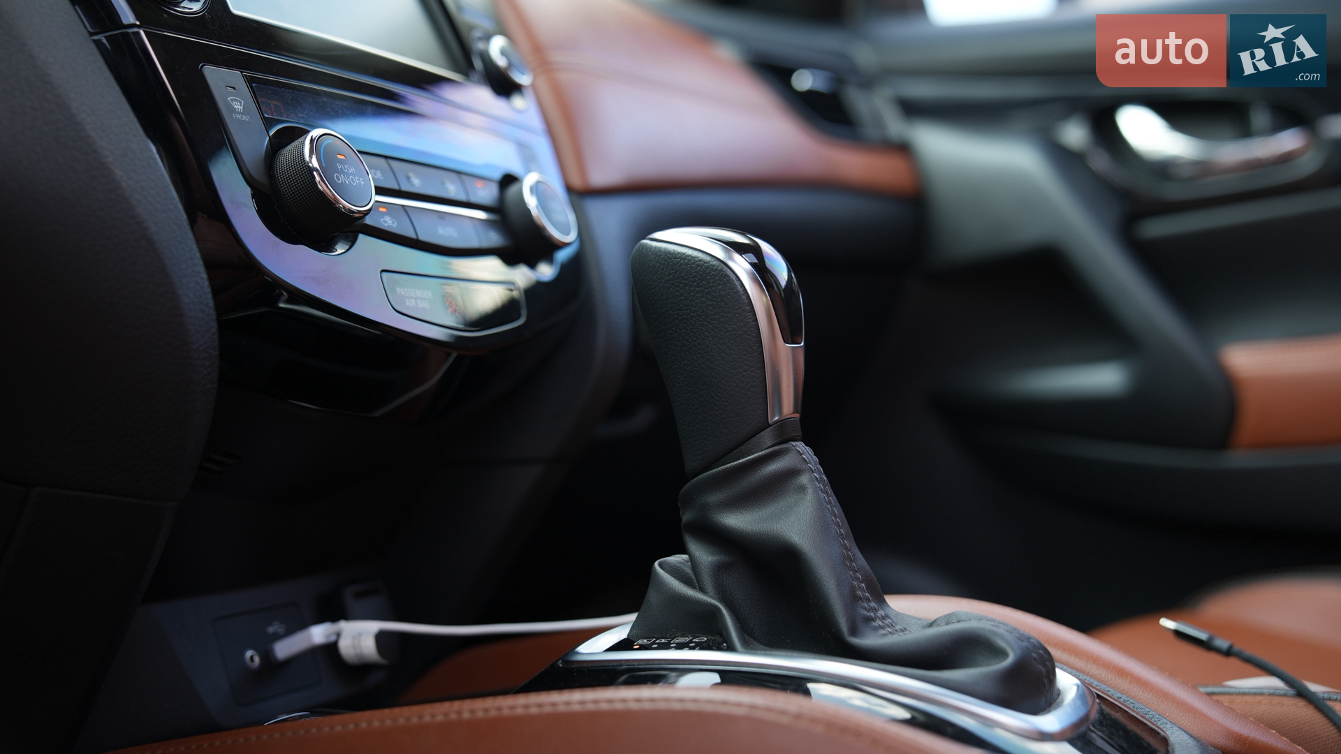 2019 Nissan Rogue - мініатюра 28