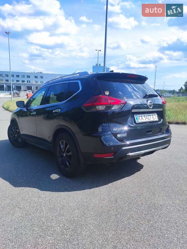 Внедорожник / Кроссовер Nissan Rogue 2016 в Киеве