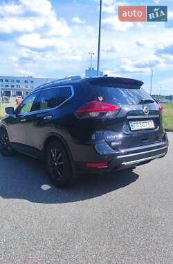 Внедорожник / Кроссовер Nissan Rogue 2016 в 