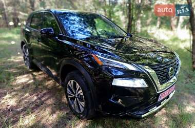 Внедорожник / Кроссовер Nissan Rogue 2021 в Ровно