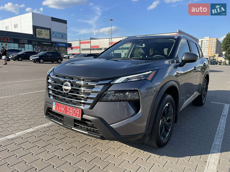 Позашляховик / Кросовер Nissan Rogue 2024 в Києві
