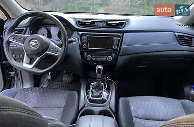 Позашляховик / Кросовер Nissan Rogue 2018 в 