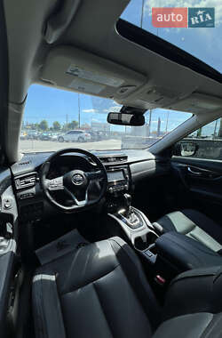 Позашляховик / Кросовер Nissan Rogue 2017 в 