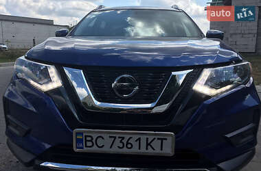 Внедорожник / Кроссовер Nissan Rogue 2018 в 