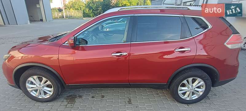 Позашляховик / Кросовер Nissan Rogue 2016 в Чорткові