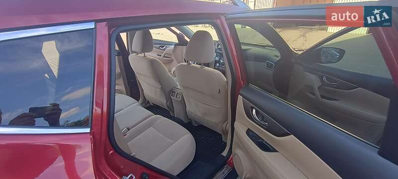 Позашляховик / Кросовер Nissan Rogue 2016 в Чорткові