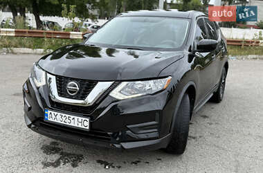 Внедорожник / Кроссовер Nissan Rogue 2018 в Киеве