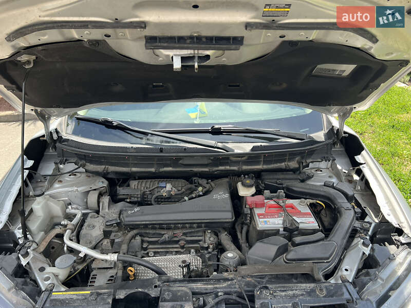 Позашляховик / Кросовер Nissan Rogue 2015 в Полтаві