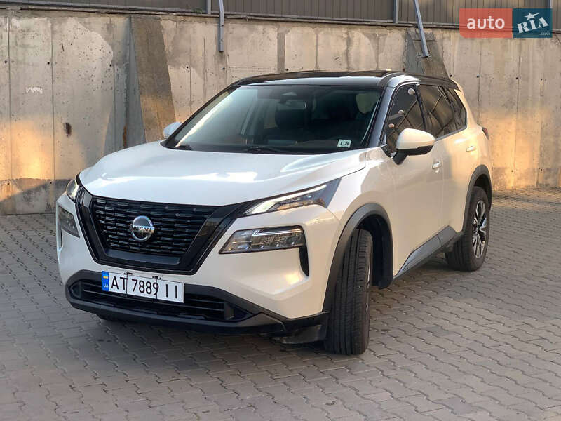 Внедорожник / Кроссовер Nissan Rogue 2020 в Ивано-Франковске