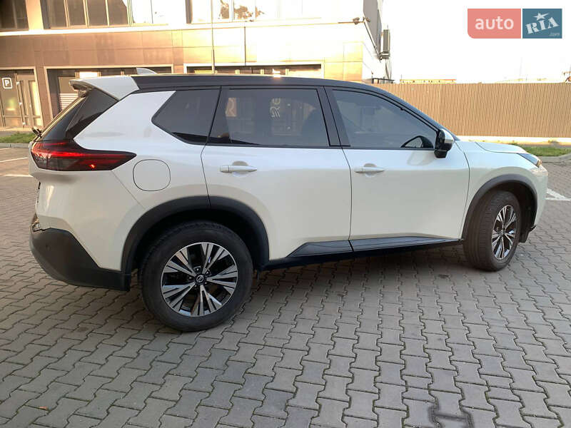 Внедорожник / Кроссовер Nissan Rogue 2020 в Ивано-Франковске