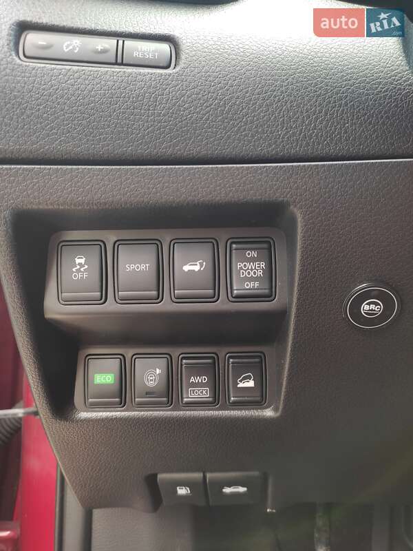 Внедорожник / Кроссовер Nissan Rogue 2014 в Мироновке