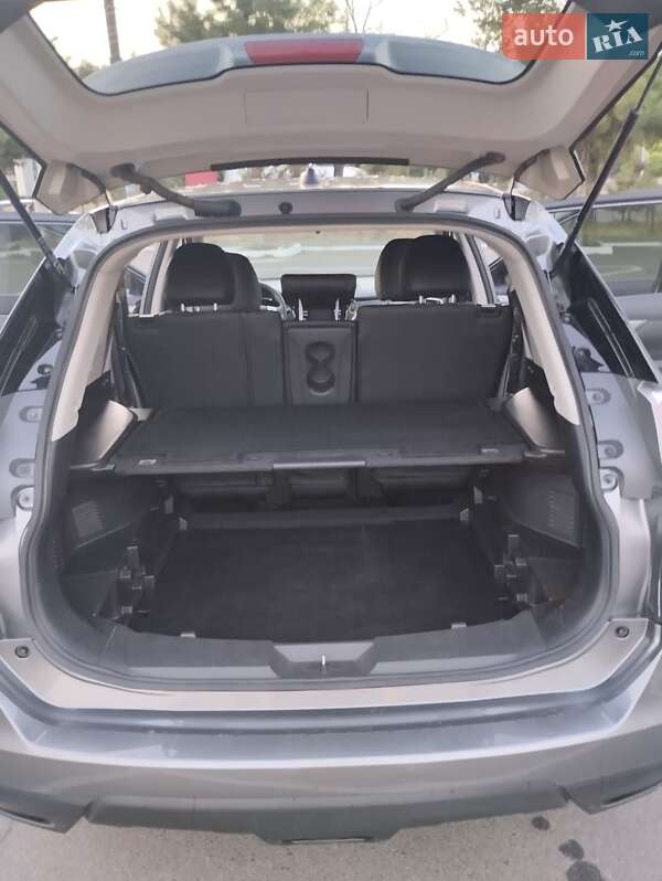 Внедорожник / Кроссовер Nissan Rogue 2015 в Одессе