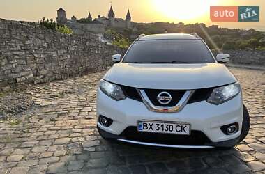 Внедорожник / Кроссовер Nissan Rogue 2016 в Каменец-Подольском