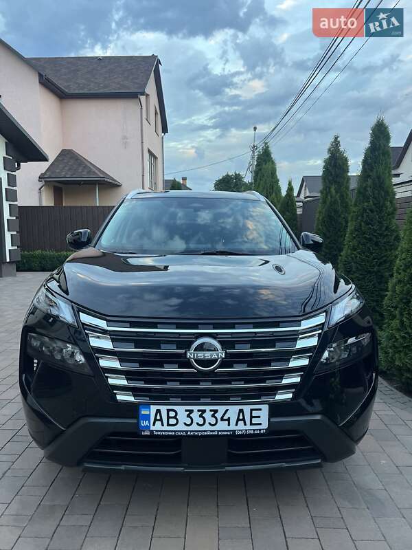 Внедорожник / Кроссовер Nissan Rogue 2024 в Виннице