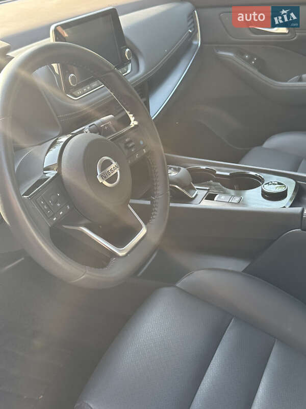 Внедорожник / Кроссовер Nissan Rogue 2023 в Лубнах