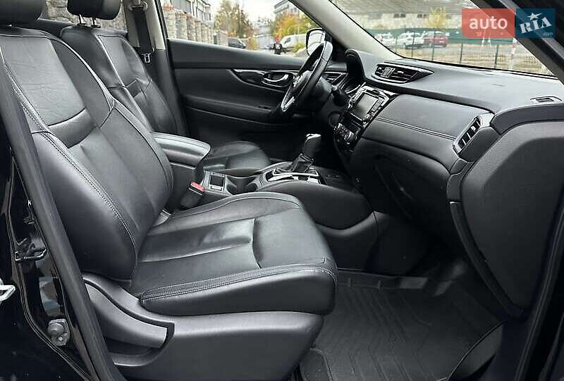 Внедорожник / Кроссовер Nissan Rogue 2018 в Ивано-Франковске