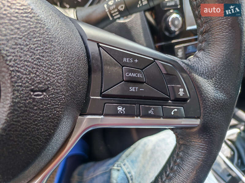 Внедорожник / Кроссовер Nissan Rogue 2018 в Жидачове