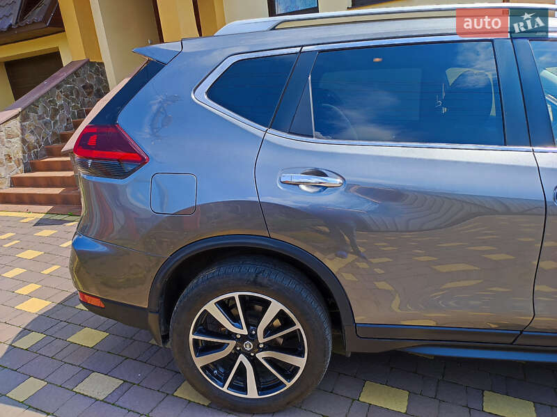 Внедорожник / Кроссовер Nissan Rogue 2018 в Жидачове