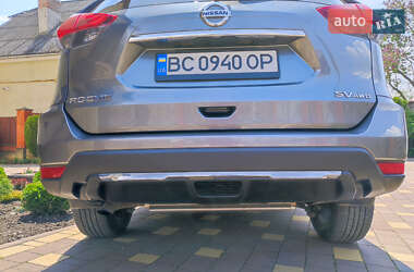 Внедорожник / Кроссовер Nissan Rogue 2018 в 