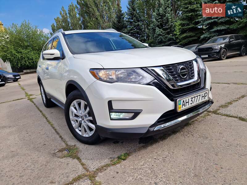 Позашляховик / Кросовер Nissan Rogue 2018 в Дніпрі