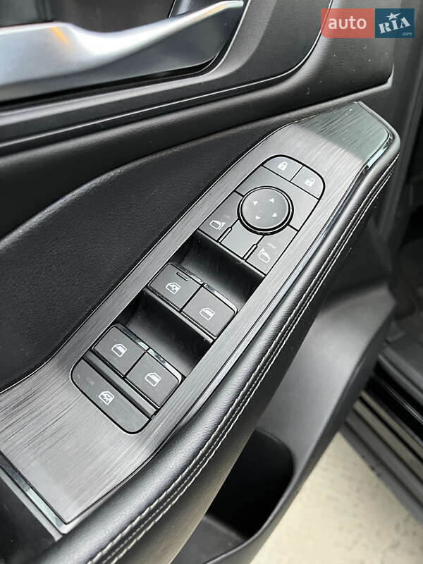 Позашляховик / Кросовер Nissan Rogue 2023 в Києві