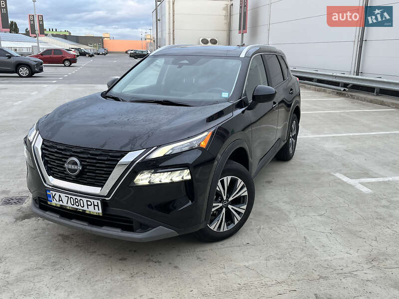Позашляховик / Кросовер Nissan Rogue 2023 в Києві