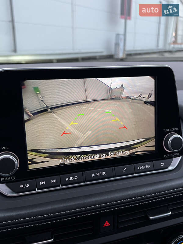 Позашляховик / Кросовер Nissan Rogue 2023 в Києві