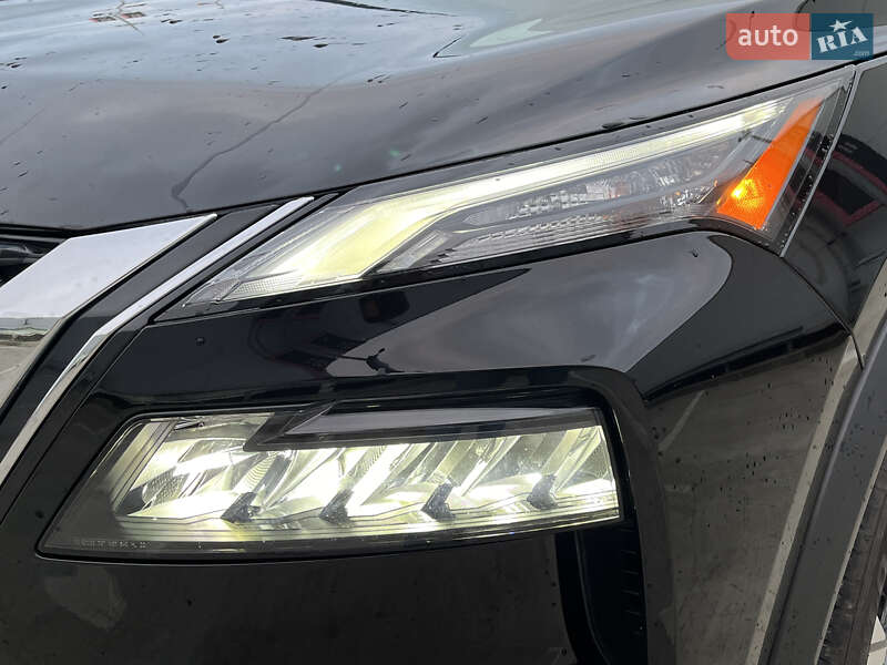 Позашляховик / Кросовер Nissan Rogue 2023 в Києві