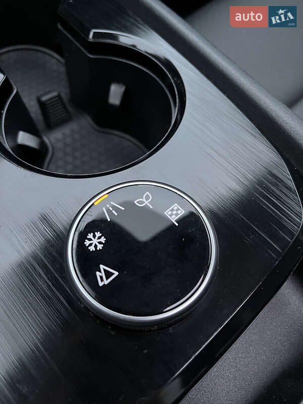 Позашляховик / Кросовер Nissan Rogue 2023 в Києві