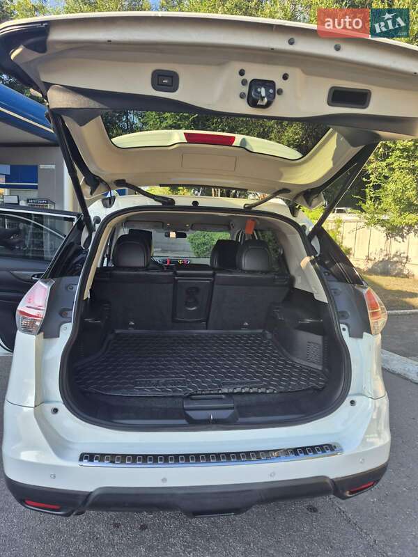 Позашляховик / Кросовер Nissan Rogue 2014 в Запоріжжі