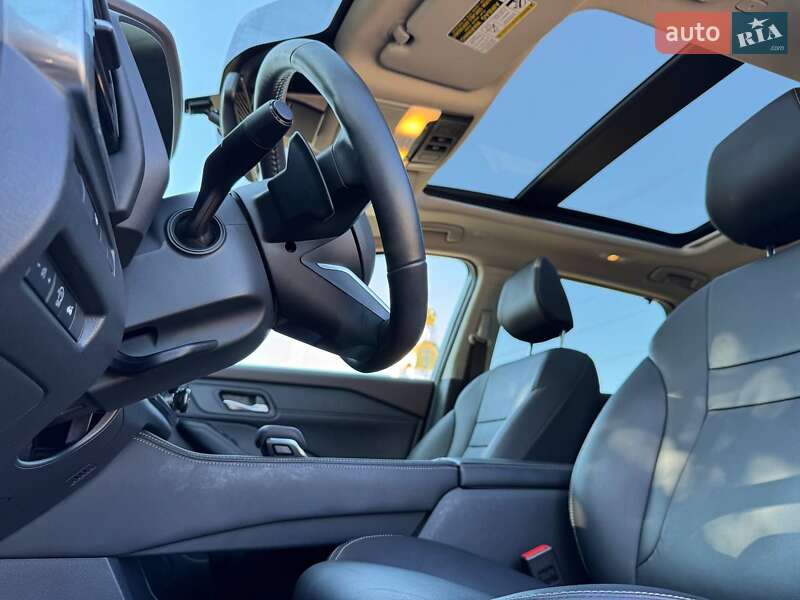 Позашляховик / Кросовер Nissan Rogue 2023 в Кривому Розі