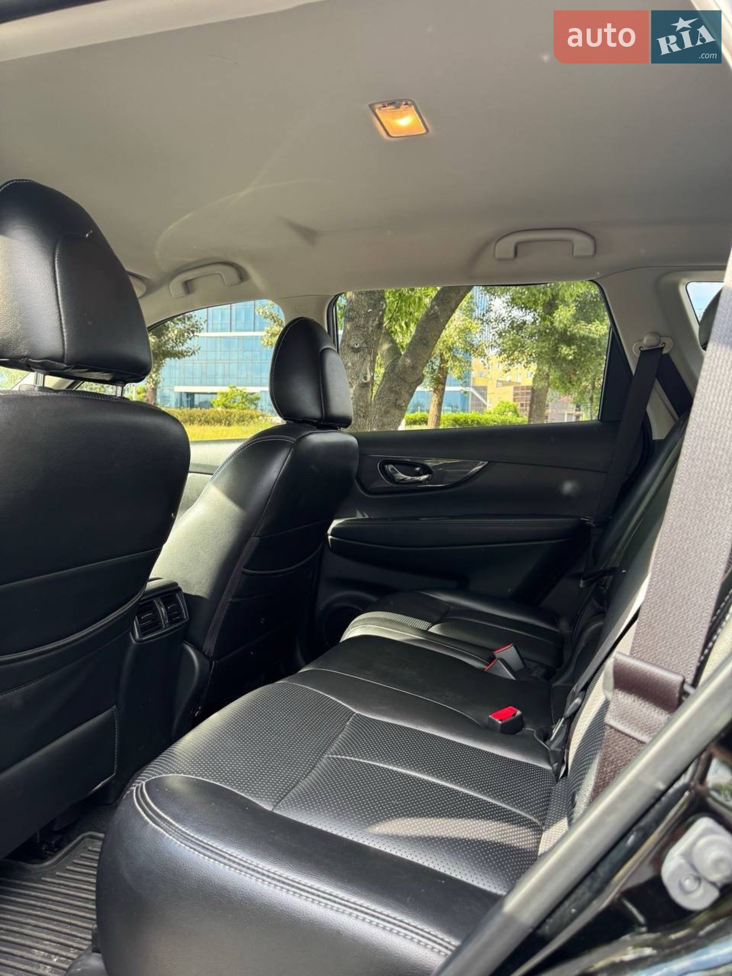 2019 Nissan Rogue - мініатюра 14