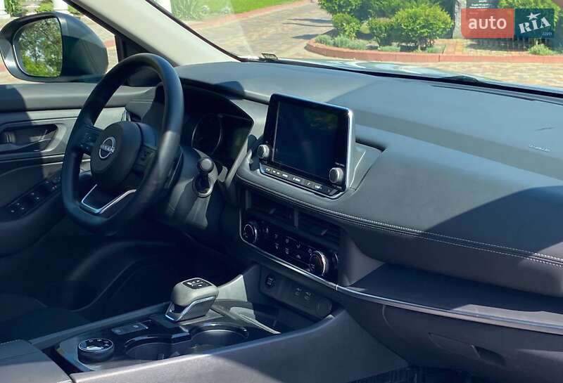 Внедорожник / Кроссовер Nissan Rogue 2024 в Киеве