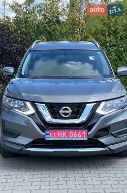 Позашляховик / Кросовер Nissan Rogue 2017 в Львові
