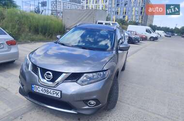 Внедорожник / Кроссовер Nissan Rogue 2016 в Львове