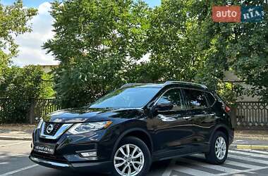 Внедорожник / Кроссовер Nissan Rogue 2017 в Николаеве