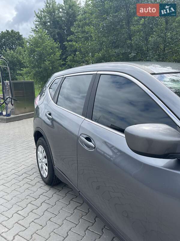 Внедорожник / Кроссовер Nissan Rogue 2016 в Бориславе