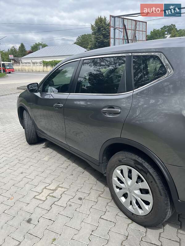 Внедорожник / Кроссовер Nissan Rogue 2016 в Бориславе