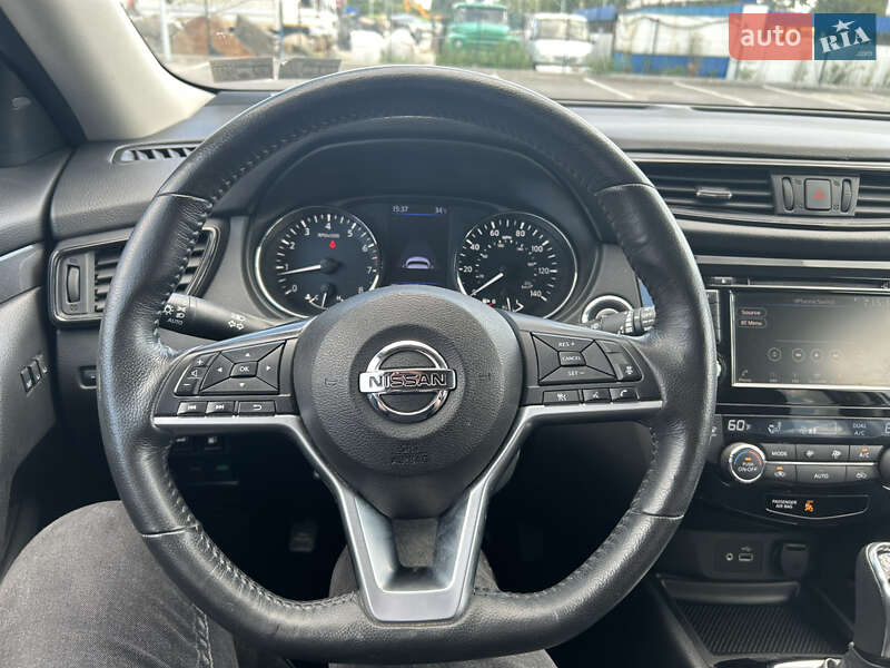 Внедорожник / Кроссовер Nissan Rogue 2018 в Киеве