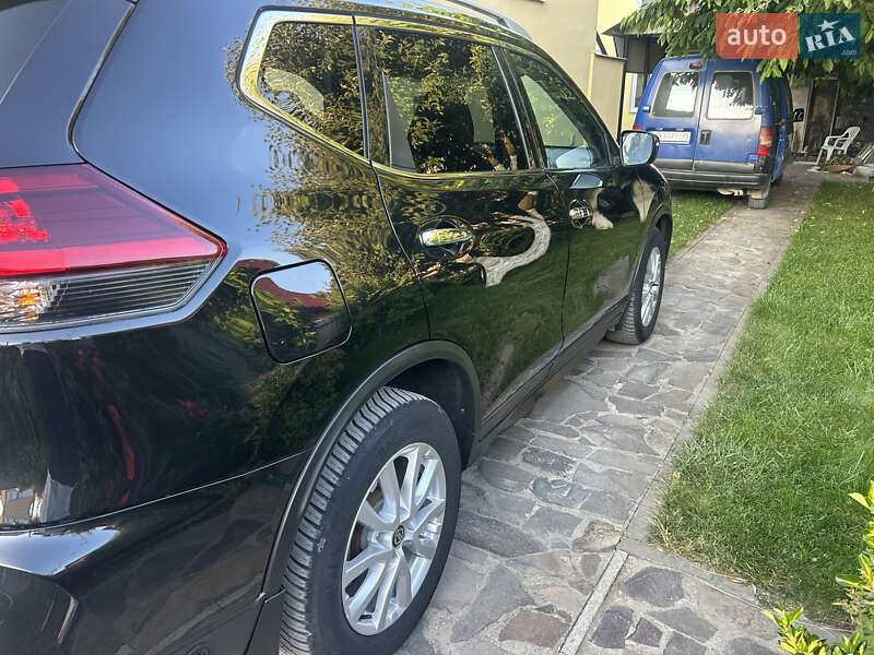 Внедорожник / Кроссовер Nissan Rogue 2018 в Каменец-Подольском