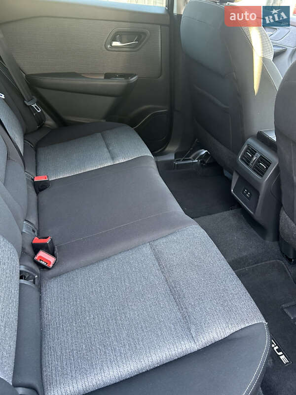 Внедорожник / Кроссовер Nissan Rogue 2021 в Виннице