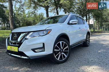 Позашляховик / Кросовер Nissan Rogue 2019 в Умані