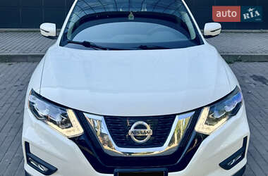 Позашляховик / Кросовер Nissan Rogue 2016 в Слов'янську