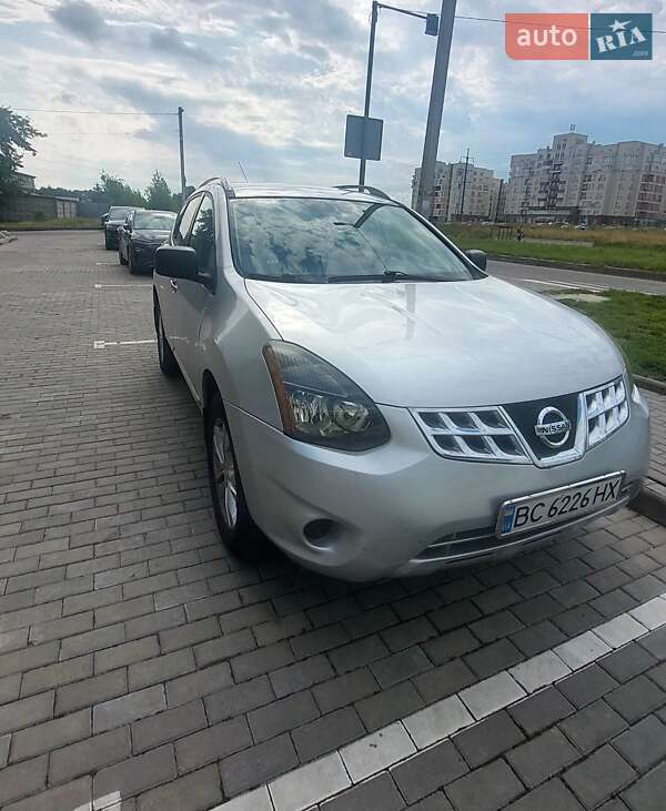 Позашляховик / Кросовер Nissan Rogue 2015 в Львові