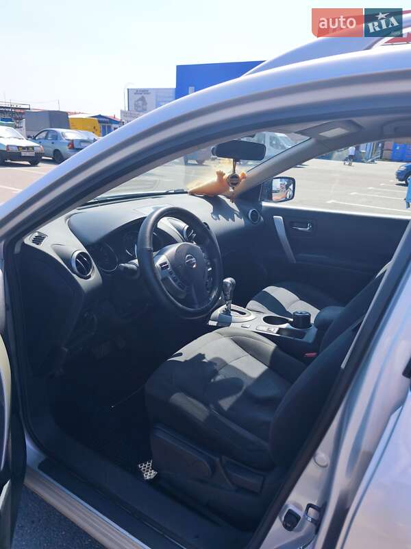 Внедорожник / Кроссовер Nissan Rogue 2015 в Черкассах