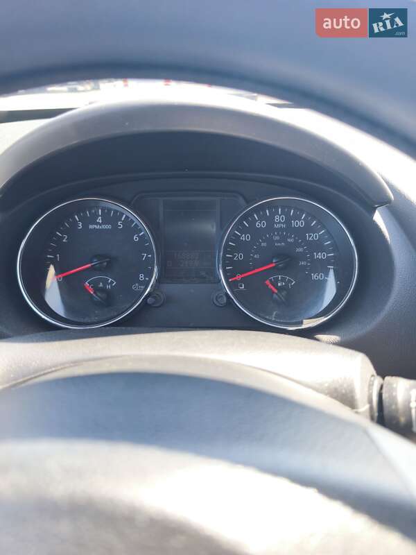 Внедорожник / Кроссовер Nissan Rogue 2015 в Черкассах