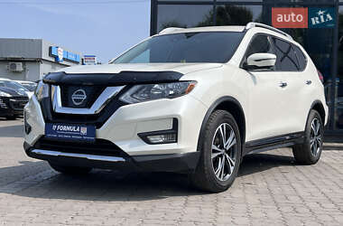 Внедорожник / Кроссовер Nissan Rogue 2017 в 