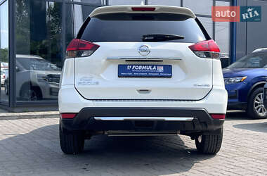 Внедорожник / Кроссовер Nissan Rogue 2017 в 