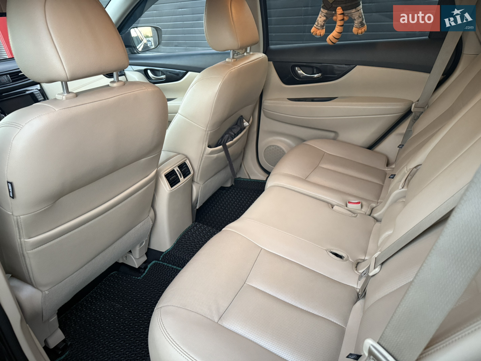 2019 Nissan Rogue - мініатюра 8