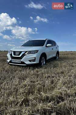 Внедорожник / Кроссовер Nissan Rogue 2017 в Виннице